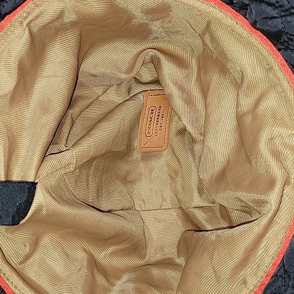 Women's Coach Black Signature Quilted Bucket Hat Small - Picture 6 of 9